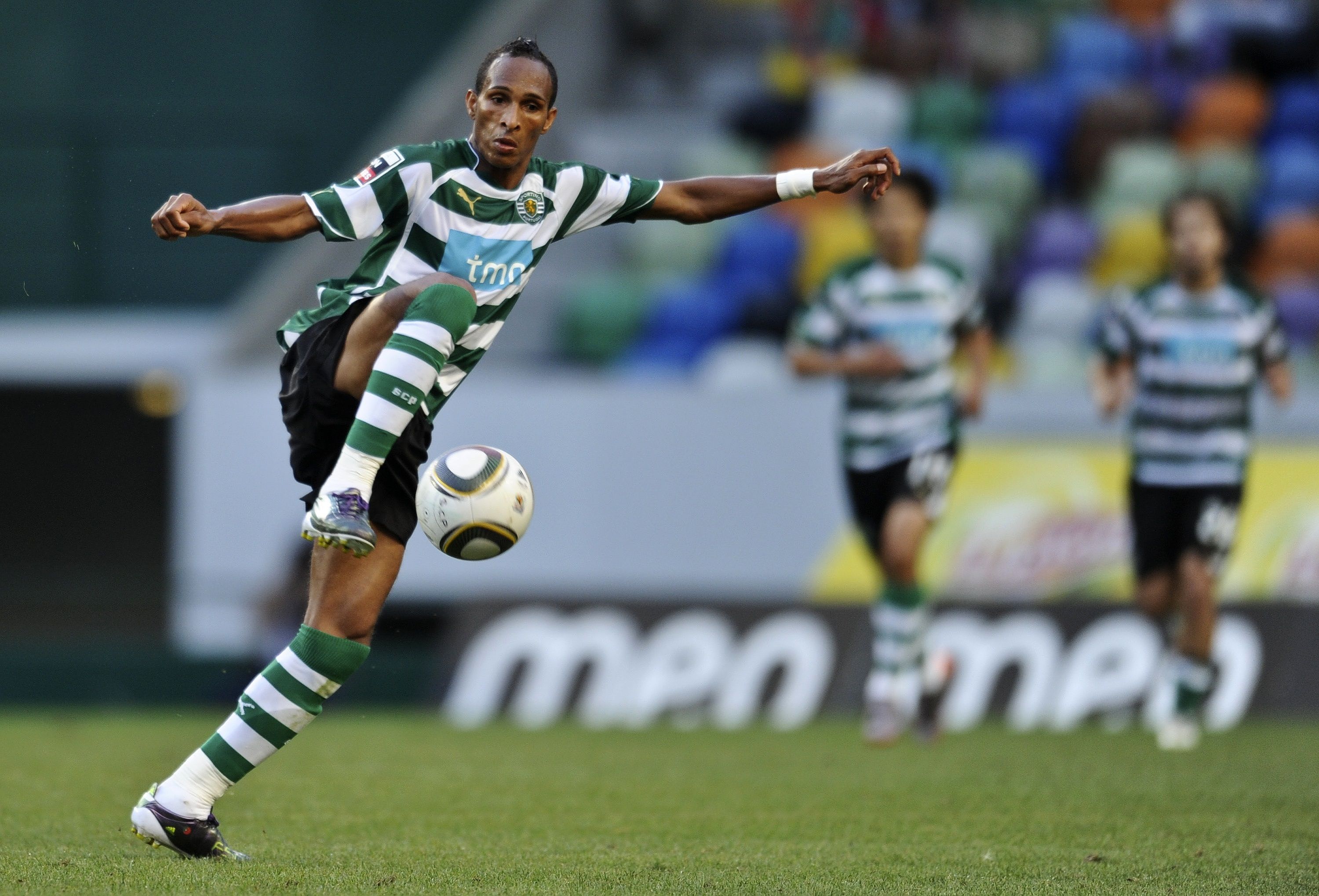 Liedson Muniz chơi cho Sporting Lisbon